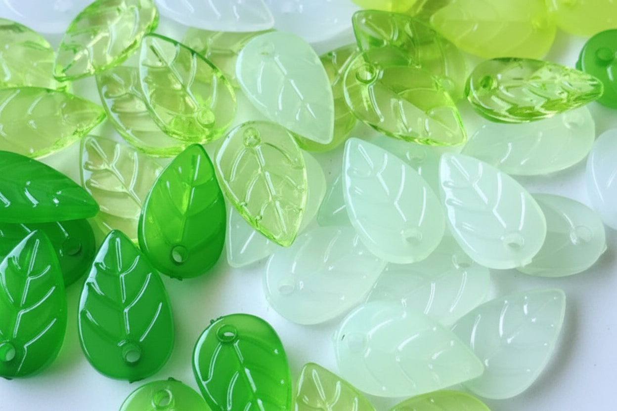 50pc Mixed Green Acrylic Leaf Charm Beads