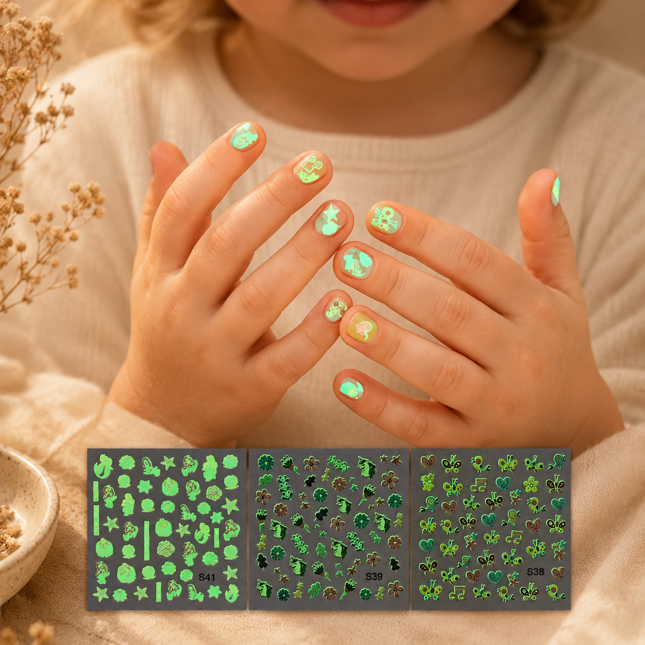 Glow-in-the-Dark Kids Nail Stickers Set