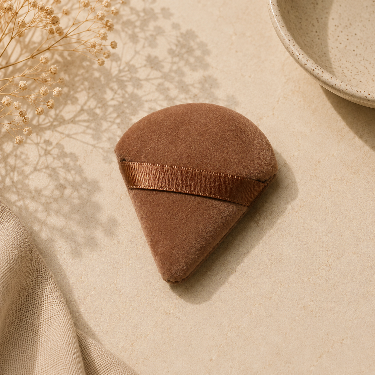 Triangle Powder Puff (2-Finger Hold)